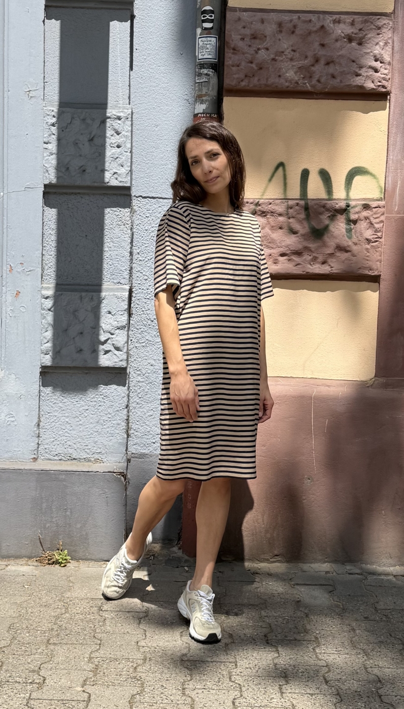TALVI Kleid beigebalu gesteift 2